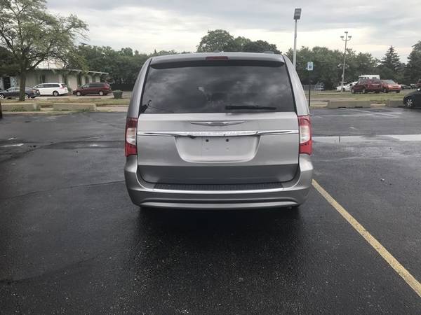 2014 CHRYSLER TOWN & COUNTRY TOURING We Specialize In damaged Credit... for sale in Warren, MI – photo 5