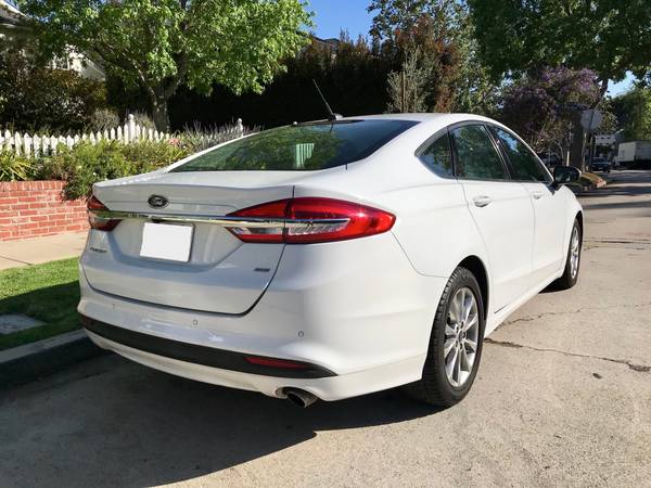2017 Ford Fusion SE with ONLY 20, 000 Miles Clean Title - cars & for sale in Los Angeles, CA – photo 8