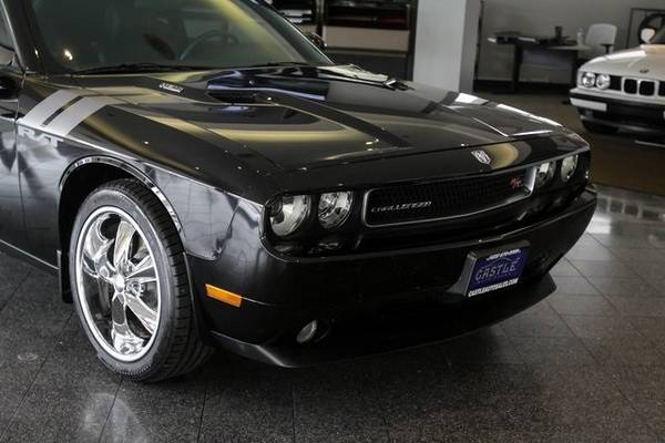 2010 Dodge Challenger R/T Coupe MANUAL 5.7 - cars & trucks - by... for sale in Lynnwood, WA – photo 2
