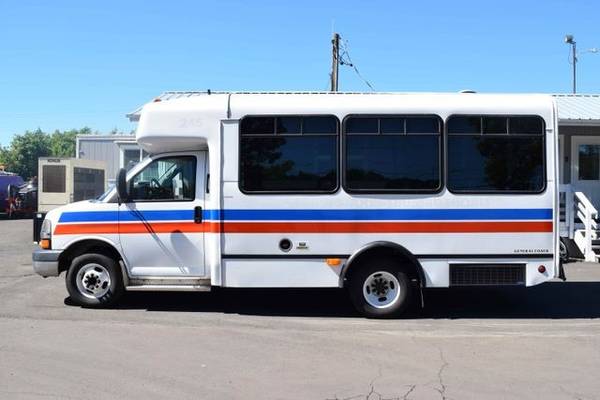 2006 Chevrolet Express 3500 SHUTTLE BUS - Wheelchair Ramp, AC for sale in Springfield, OR – photo 6