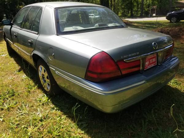 2005 Mercury Grand Marquis - - by dealer - vehicle for sale in Riverdale, GA – photo 4