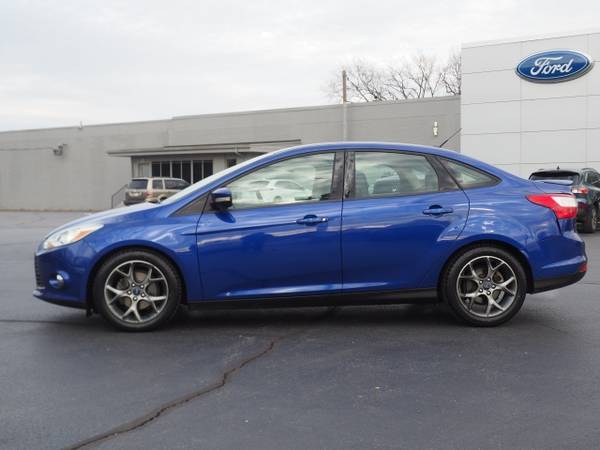 2014 Ford Focus SE - cars & trucks - by dealer - vehicle automotive... for sale in Middletown, OH – photo 2