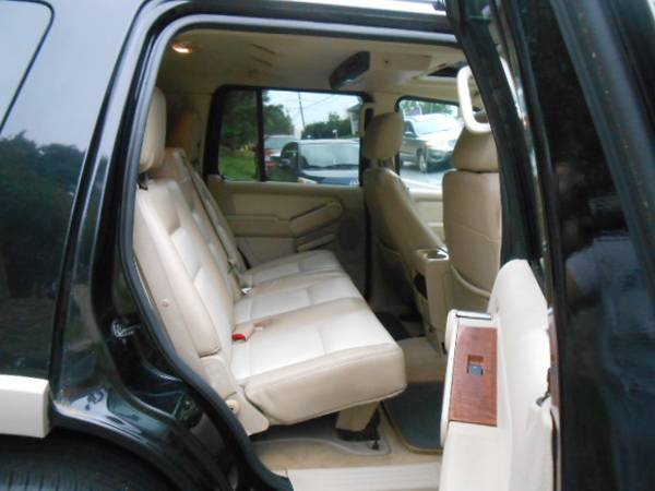 2006 Ford Explorer Eddie Bauer Navigation DVD Leather 3rd Row - cars... for sale in Seymour, NY – photo 20