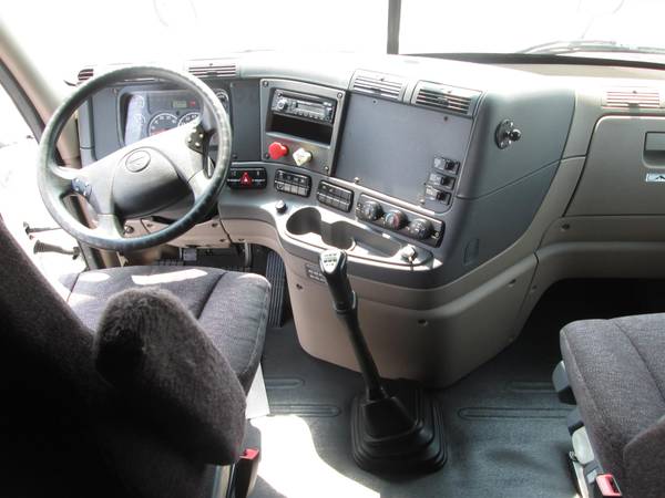 2014 FREIGHTLINER RAISED-ROOF for sale in Joplin, MO – photo 7