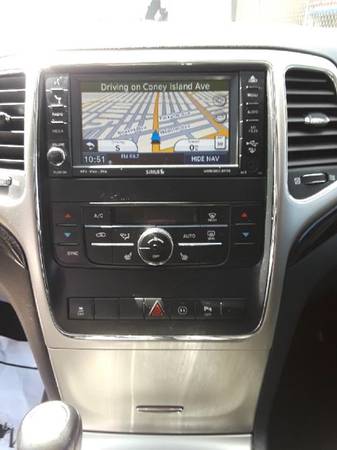 2011 Jeep Grand Cherokee Laredo 4WD LOWEST PRICES AROUND! for sale in Brooklyn, NY – photo 12