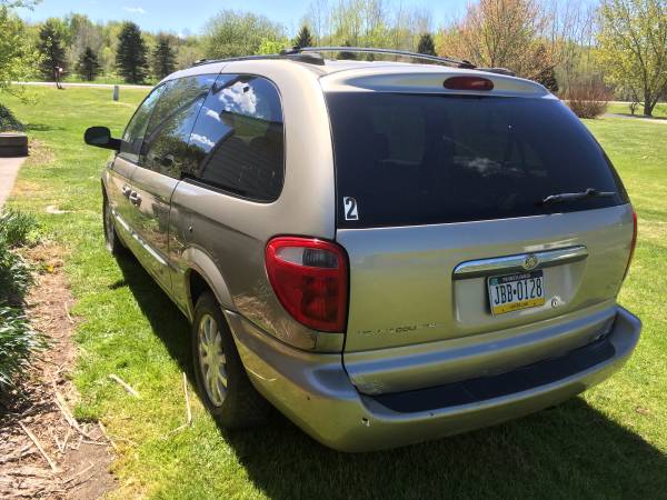 2003 Chrysler Town & country for sale in Other, OH – photo 2