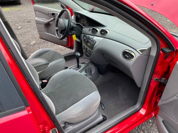 02 Ford Focus ZX5 for sale in Vineland , NJ – photo 6