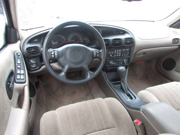 2002 PONTIAC GRAND PRIX NICE! - cars & trucks - by dealer - vehicle... for sale in MPLS, MN – photo 7