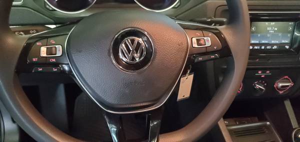 2017 Volkswagen Jetta, Manual Transmission, Back Up Camera,... for sale in Olathe, MO – photo 13