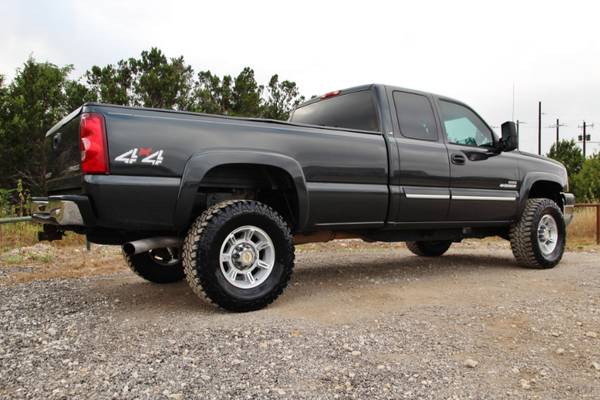 CRAZY CLEAN!! 2003 CHEVY SILVERADO 2500HD 4X4 - DURAMAX - LOW MILES!! for sale in Liberty Hill, TX – photo 6