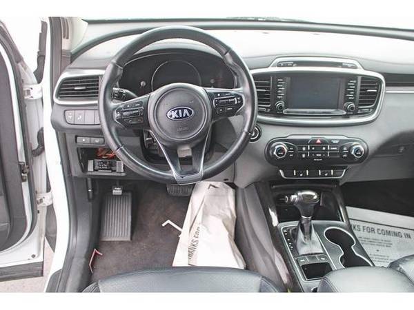 2018 Kia Sorento EX - SUV - - by dealer - vehicle for sale in Bartlesville, KS – photo 12