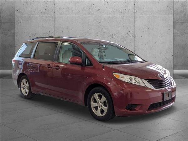 2013 Toyota Sienna LE SKU: DS390457 Mini-Van - - by for sale in Libertyville, IL – photo 3