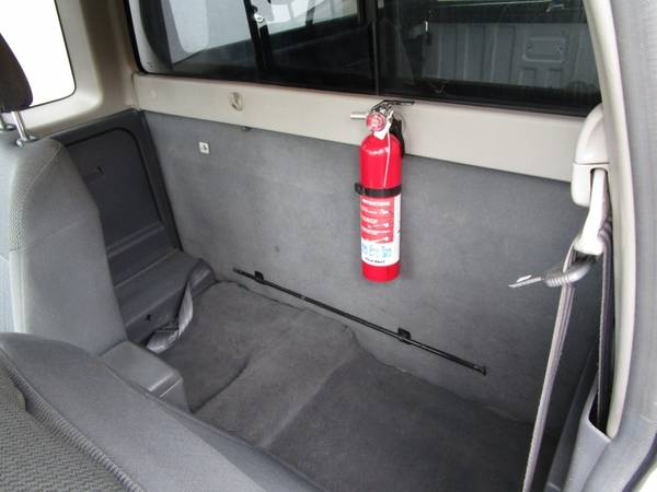 2003 Nissan FRONTIER - CAMPER SHELL - JUST ARRIVED AND SMOGGED - AC for sale in Sacramento , CA – photo 12