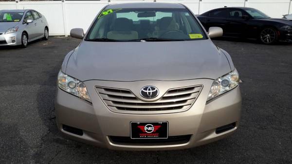 2007 Toyota Camry LE V6 4dr Sedan - SUPER CLEAN! WELL MAINTAINED! -... for sale in Wakefield, MA – photo 3