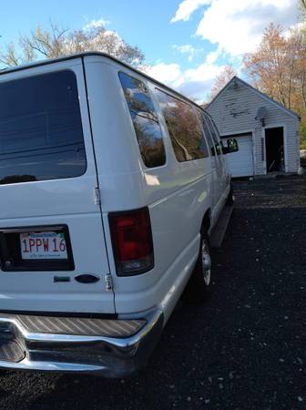 Passenger van Ford super duty ecoline for sale in Agawam, MA – photo 14