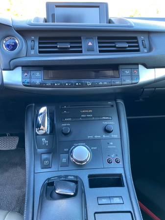 HYBRID LEXUS - ct 200h - cars & trucks - by owner - vehicle... for sale in Canoga Park, CA – photo 6