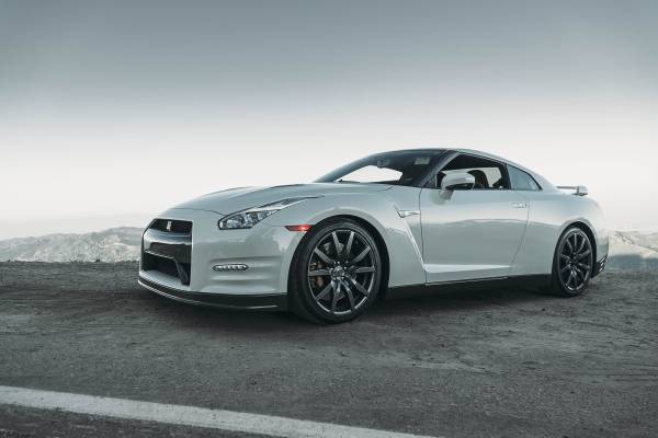 Nissan GT-R RENT! GODZILLA!! 575 HP! - cars & trucks - by owner -... for sale in Agoura Hills, CA – photo 4