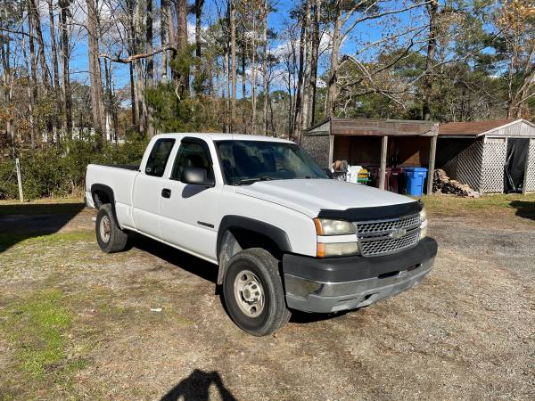 2005 Chevy Silverado 2500HD - cars & trucks - by owner - vehicle... for sale in Chesapeake , VA – photo 2