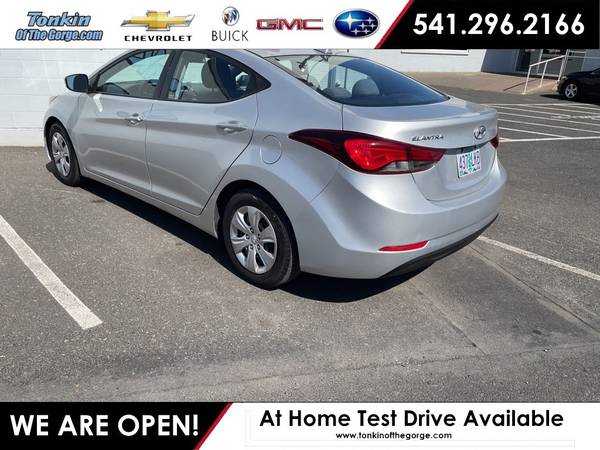 2016 Hyundai Elantra SE Sedan - - by dealer - vehicle for sale in The Dalles, OR – photo 4