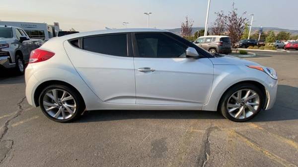 2017 Hyundai Veloster Dual Clutch - cars & trucks - by dealer -... for sale in Reno, NV – photo 2