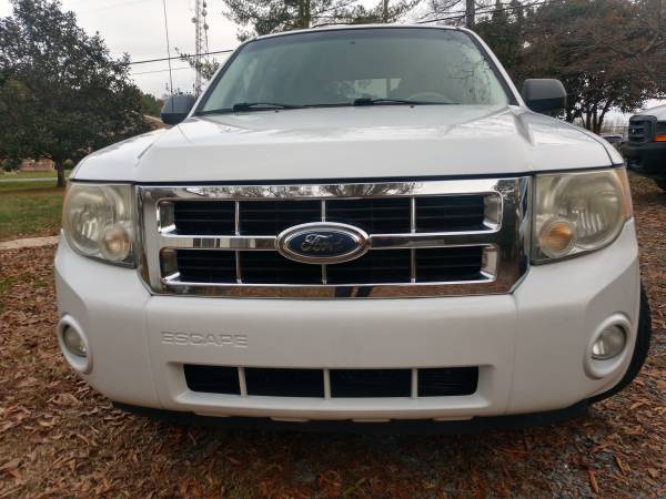 2008 Ford Escape XLT 4WD NICEE - cars & trucks - by owner - vehicle... for sale in Monroe, NC – photo 2
