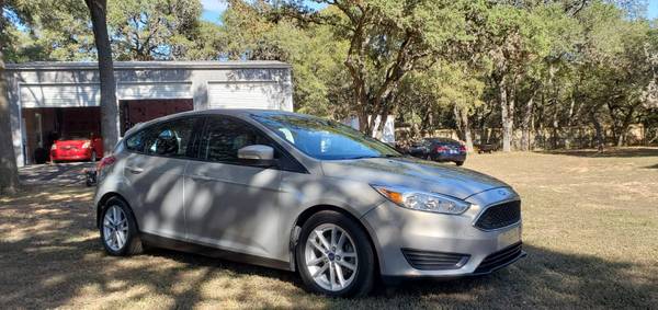 2016 Ford Focus SE hatchback - cars & trucks - by owner - vehicle... for sale in San Marcos, TX – photo 4