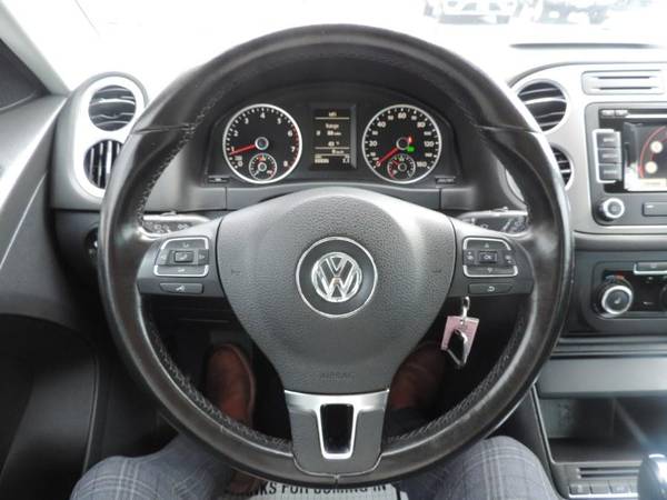 2011 Volkswagen Tiguan 4WD 4dr SE 4Motion wSunroof Navi - WE FINANCE... for sale in Lodi, NJ – photo 14