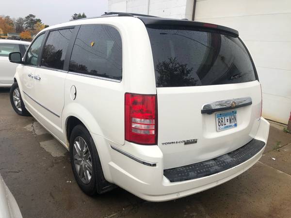 2008 Chrysler Town and Country 4.0L for sale in Bemidji, MN – photo 3