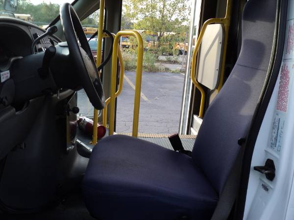 2010 FORD E450 SHUTTLE BUS HANDICAP ACCESSIBLE WHEELCHAIR LIFT for sale in skokie, IN – photo 18