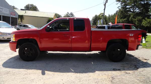 2011 Silverado 4x4, 5.3L V8, Red, beautiful inside/out, touchscreen for sale in Chapin, SC – photo 6