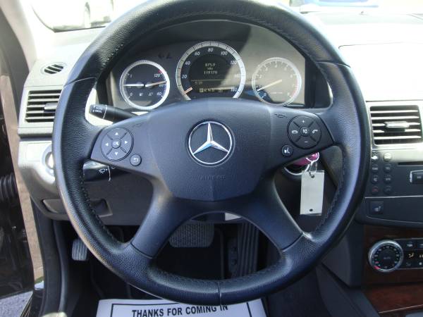 2008 Mercedes C300 w/ Luxury Package only 119k mile Pristine Condition for sale in Jeffersonville, KY – photo 12