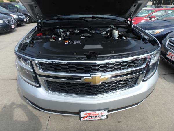 2015 Chevrolet Tahoe LT 4WD Silver 8 Passenger for sale in Des Moines, IA – photo 7