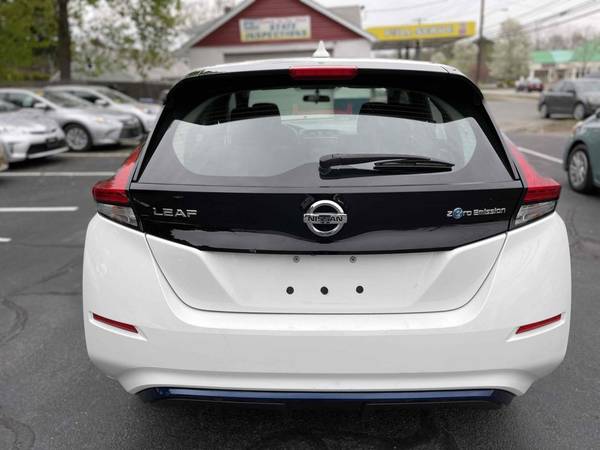 2018 Nissan LEAF S ALL ELECTRIC 151 MILES DC FAST CHARGING 16000 for sale in Walpole, MA – photo 7