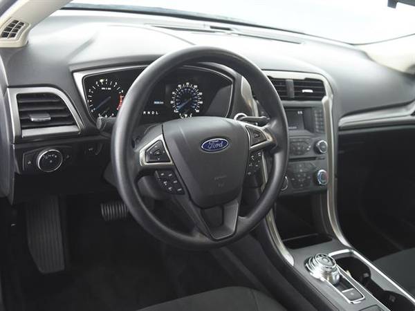 2017 Ford Fusion SE Sedan 4D sedan Blue - FINANCE ONLINE for sale in Atlanta, NC – photo 2
