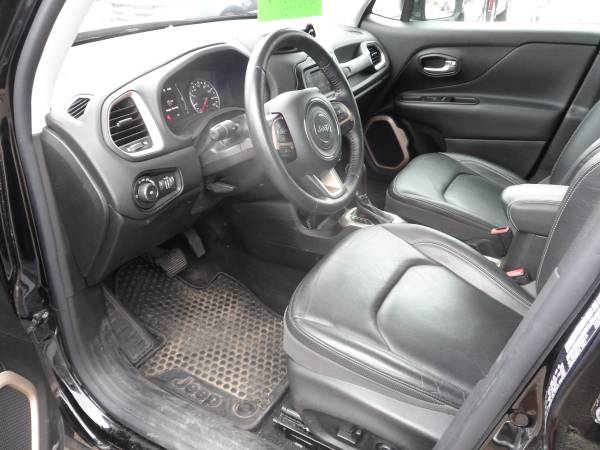 2016 Jeep Renegade Limited 4x4 - 35,000 Miles - for sale in Chicopee, MA – photo 6