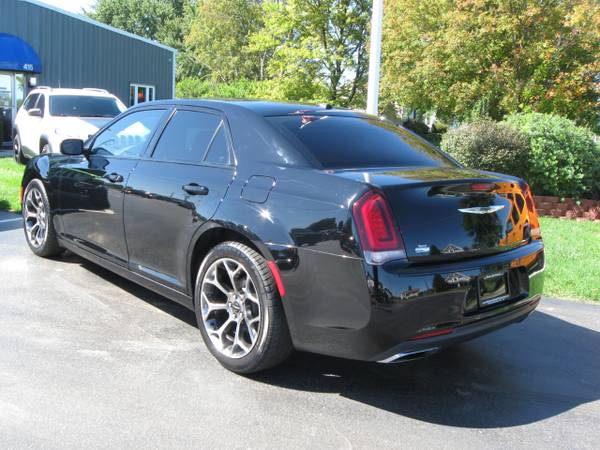 2015 Chrysler 300 4dr Sdn 300S RWD for sale in Frankenmuth, MI – photo 3