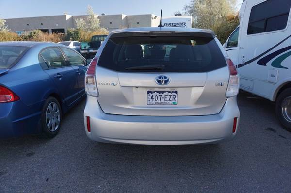 2017 Toyota Prius Four Prius V Station Wagon tons of room for sale in Boulder, CO – photo 3