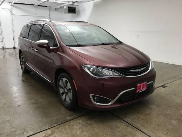 2018 Chrysler Pacifica Electric Hybrid Limited Minivan, Passenger for sale in Coeur d'Alene, MT – photo 9