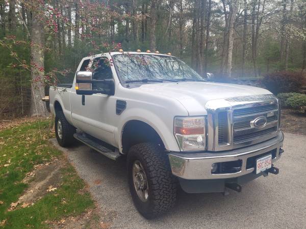 Moving must sell my Ford F350 XLT super duty w/9 Fisher plow for sale in Duxbury, MA – photo 2