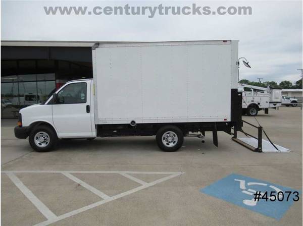 2016 Chevrolet 3500 Express Cube Van White BUY IT TODAY - cars & for sale in Grand Prairie, TX – photo 4