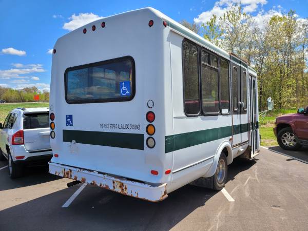 2000 Chevy g3500 bus with working wheelchair lift for sale in Ham Lake, MN – photo 6