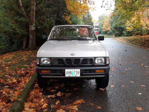1996 Nissan one owner 4wd XE low miles pick up - for sale in Tacoma, WA – photo 2