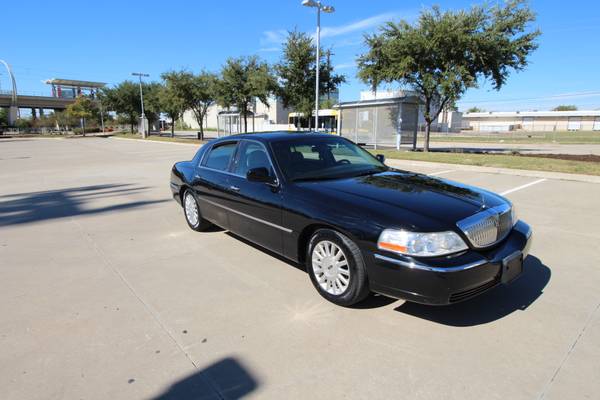 2003 LINCOLN TOWN CAR SIGNATURE ONE OWNER IN EXCELLENT CONDITION!! -... for sale in Dallas, TX – photo 5