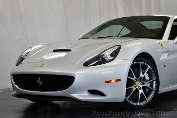 2013 *Ferrari* *California* *2dr Convertible* Bianco - cars & trucks... for sale in Addison, IL – photo 2