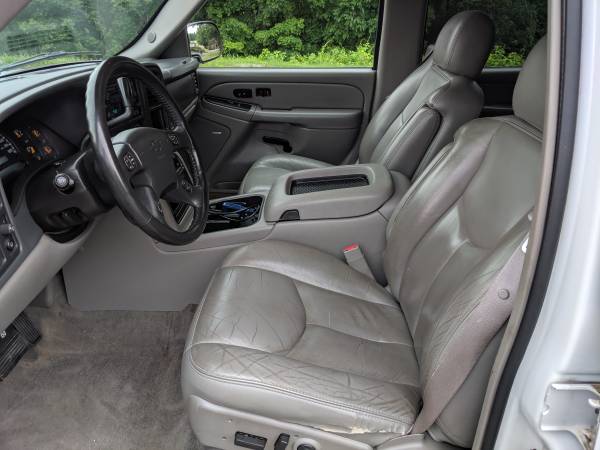 2005 Chevy Tahoe * 4x4* 3rd row for sale in New Fairfield, NY – photo 4
