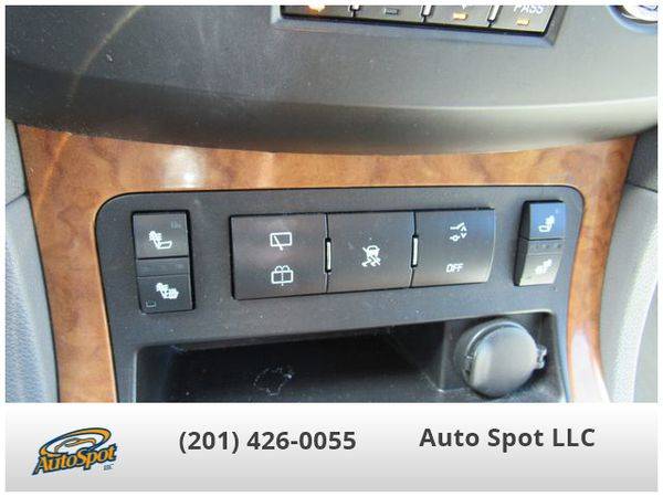 2008 Buick Enclave CXL Sport Utility 4D EZ-FINANCING! for sale in Garfield, NJ – photo 20