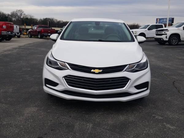 2018 Chevrolet Chevy Cruze LT Auto - - by dealer for sale in Chattanooga, TN – photo 4