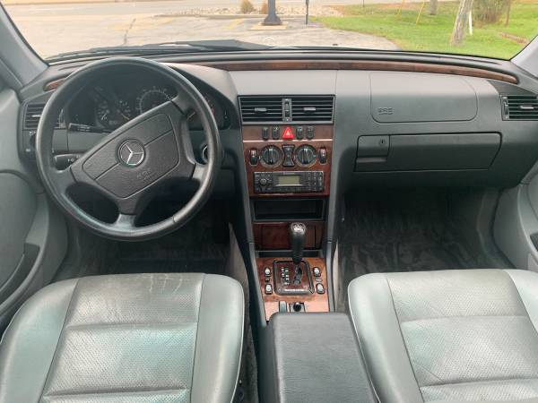 2000 Mercedes-Benz C230 Kompressor Fully loaded Rust free Runs Great! for sale in Fort Wayne, IN – photo 10