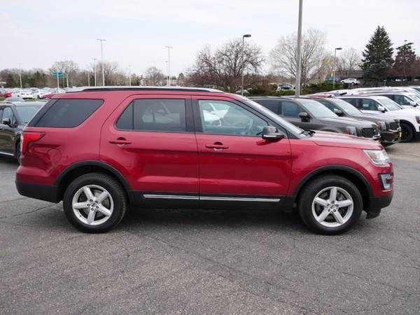 2016 Ford Explorer XLT - - by dealer - vehicle for sale in Bloomington, MN – photo 13