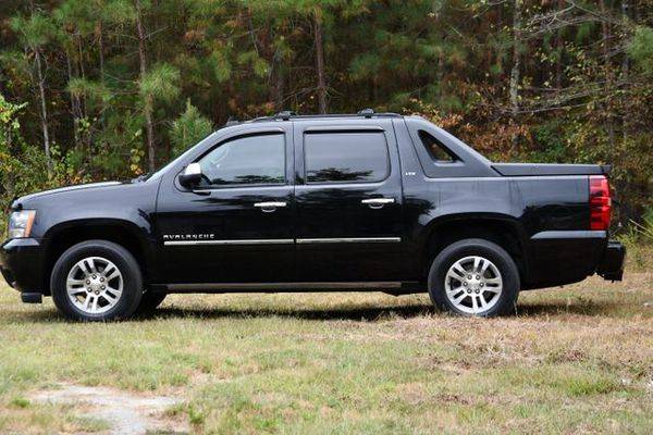 2011 Chevrolet Chevy Avalanche LTZ Sport Utility Pickup 4D 5 1/4 ft... for sale in Colonial Heights, VA – photo 4